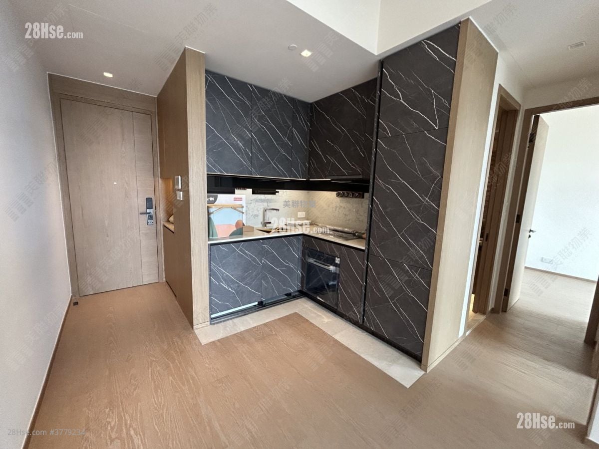 朗贤峯 租盘 2 房 , 1 浴室 528 平方尺