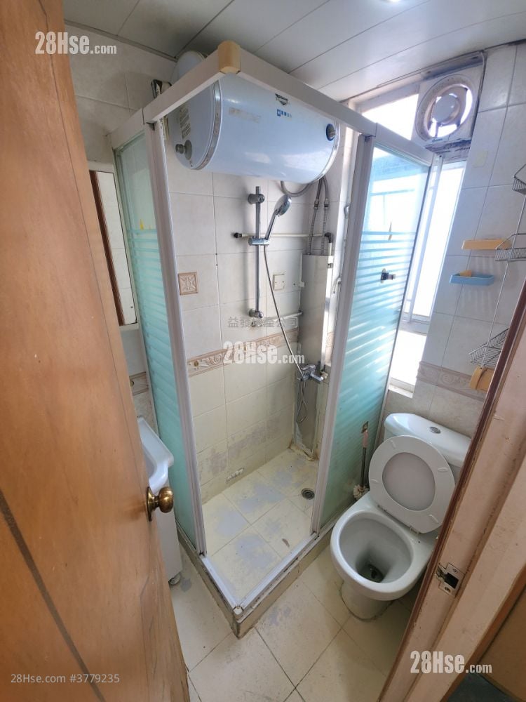 Ho Wang Building Sell 2 Bedrooms , 1 Bathroom 281 ft²