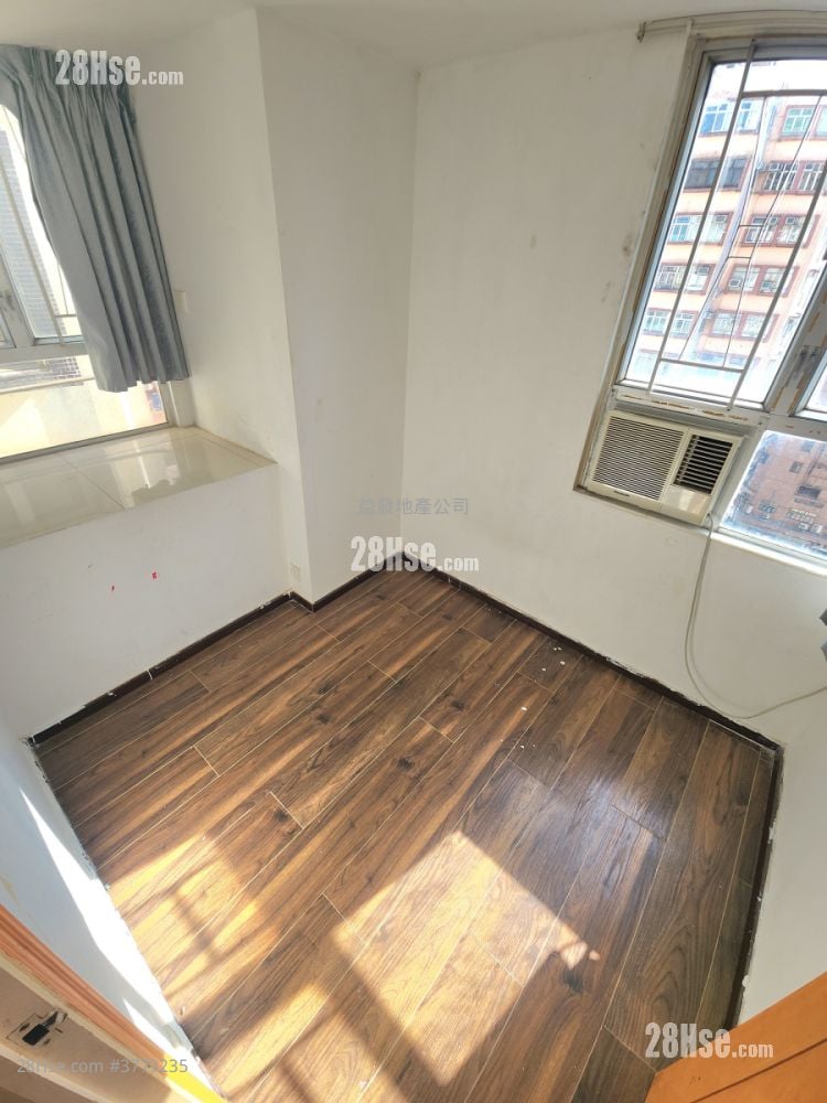 Ho Wang Building Sell 2 Bedrooms , 1 Bathroom 281 ft²