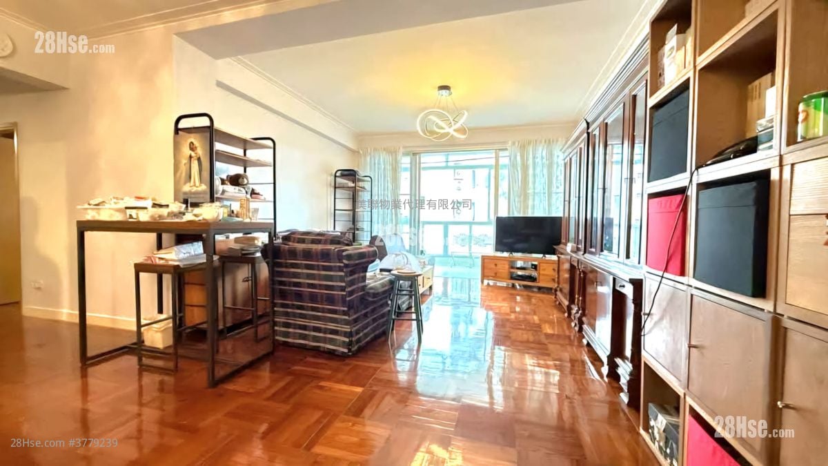 厅: 义德台 售盘 3 房 , 2 浴室 1,565 平方尺