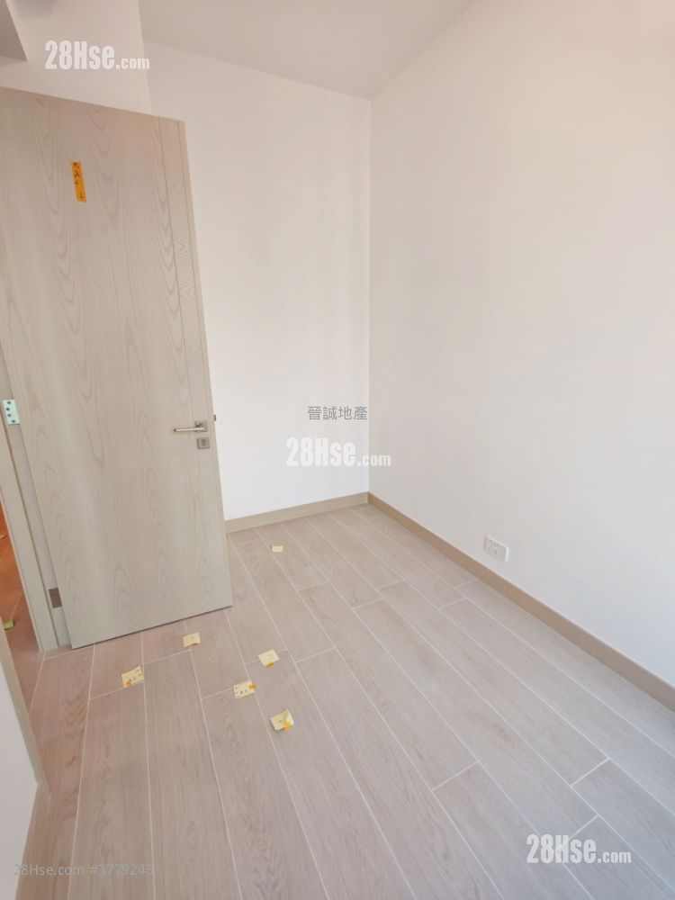 Gold Coast Bay Sell 1 Bedroom , 1 Bathroom 312 ft²