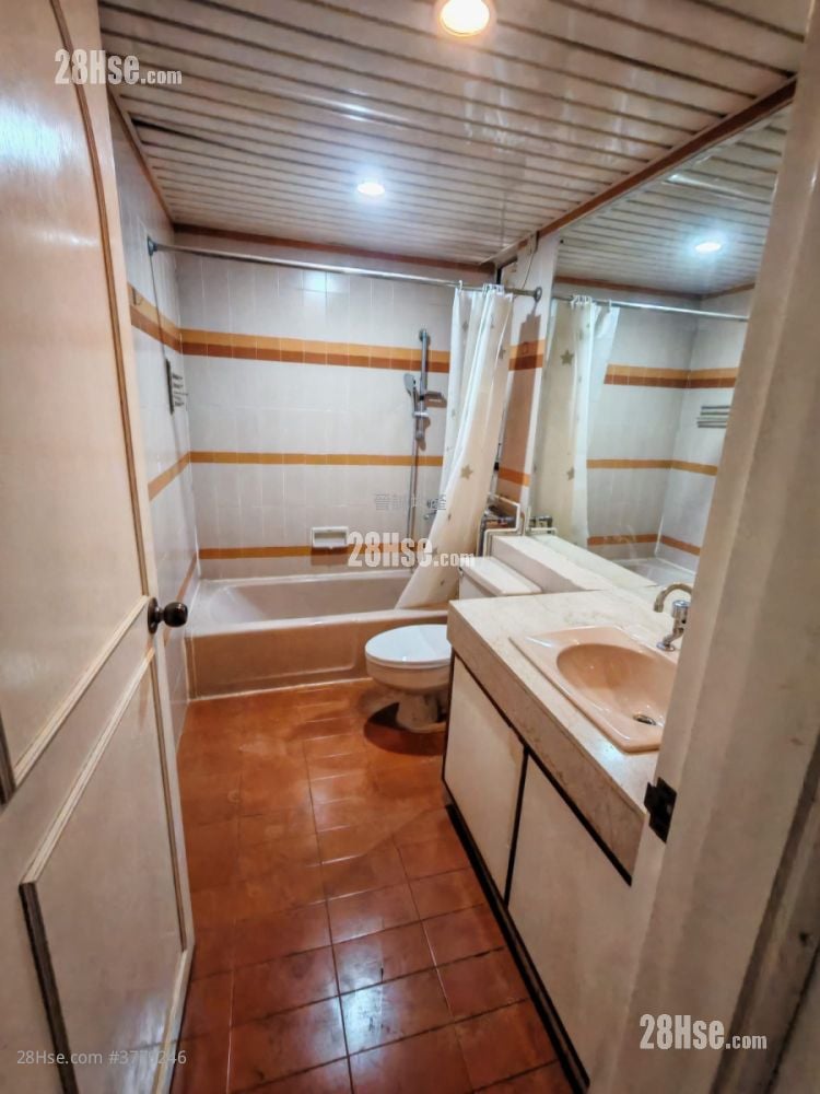 雅德苑 售盘 4 房 , 3 浴室 1,751 平方尺