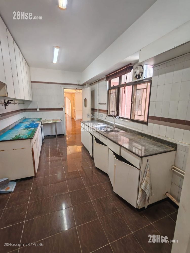 雅德苑 售盘 4 房 , 3 浴室 1,751 平方尺