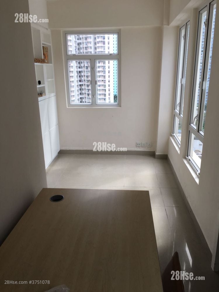 Lee Ga Building Sell 1 Bedroom , 1 Bathroom 300 ft²