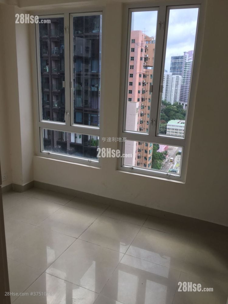 Lee Ga Building Sell 1 Bedroom , 1 Bathroom 300 ft²