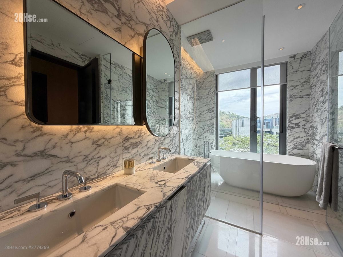 澐沣 售盘 4 房 , 3 浴室 2,305 平方尺