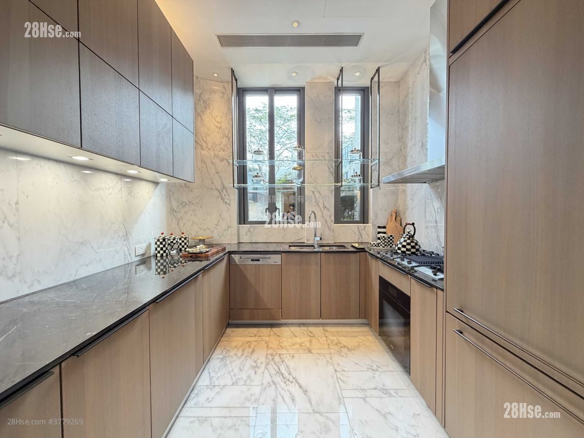 澐沣 售盘 4 房 , 3 浴室 2,305 平方尺