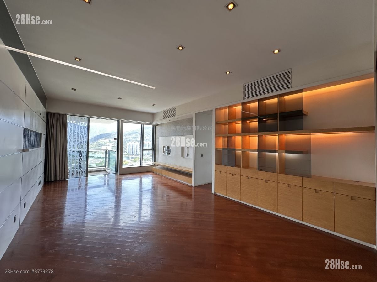 The Palazzo Rental 3 Bedrooms , 2 Bathrooms 1,403 ft²