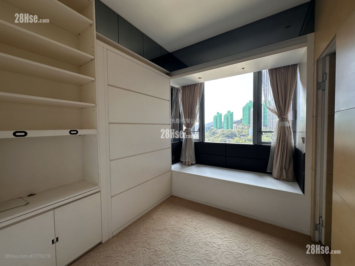 The Palazzo Rental 3 Bedrooms , 2 Bathrooms 1,403 ft²