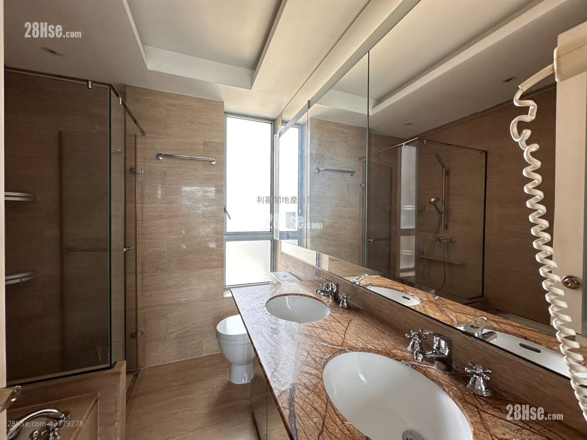 The Palazzo Rental 3 Bedrooms , 2 Bathrooms 1,403 ft²