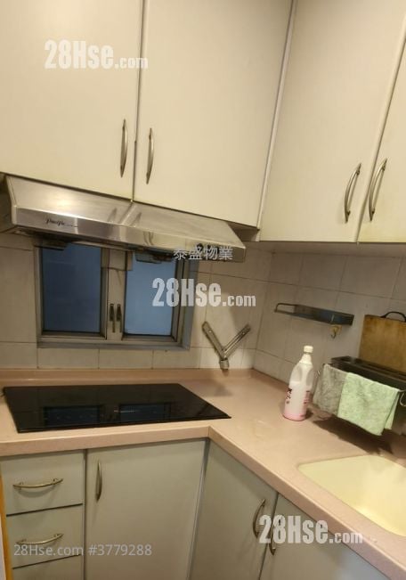 Aldrich House Rental 2 Bedrooms , 1 Bathroom 478 ft²