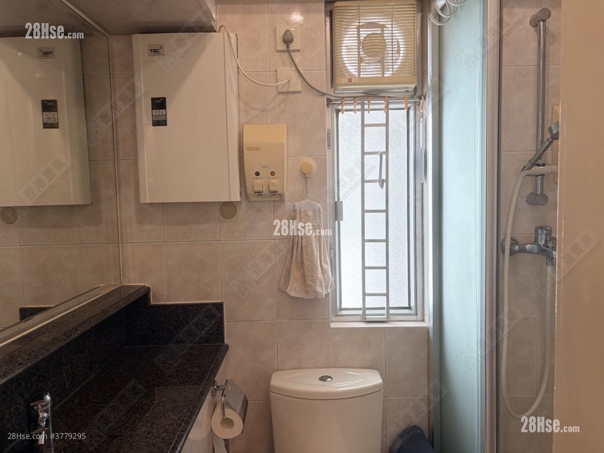 康山花园 租盘 3 房 , 1 浴室 592 平方尺