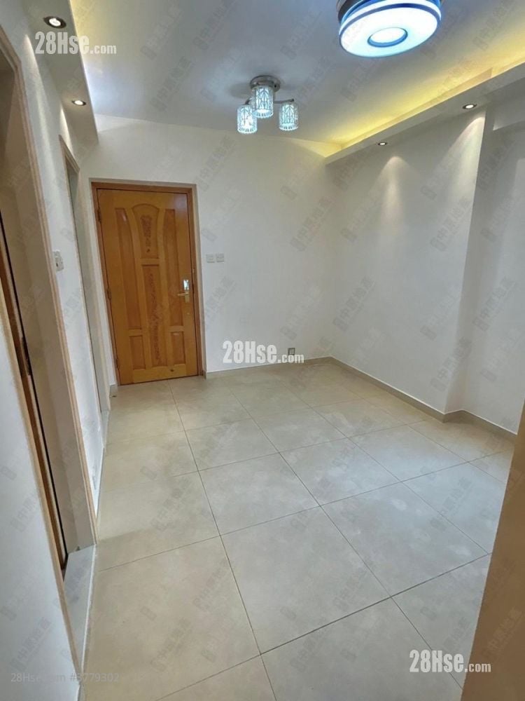 Lung Fung Garden Sell 2 Bedrooms 326 ft²