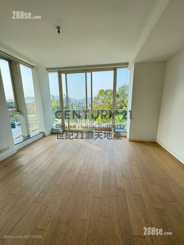 L'utopie Rental 4 Bedrooms , 3 Bathrooms 1,533 ft²