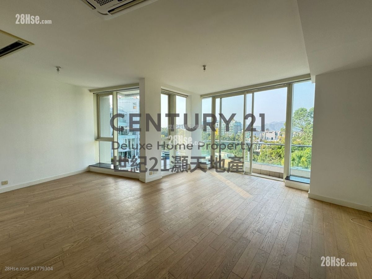 L'utopie Rental 4 Bedrooms , 3 Bathrooms 1,533 ft²