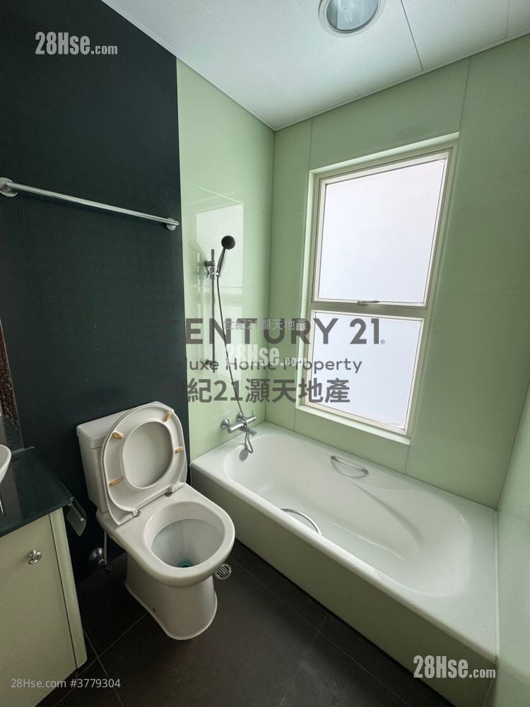 L'utopie Rental 4 Bedrooms , 3 Bathrooms 1,533 ft²