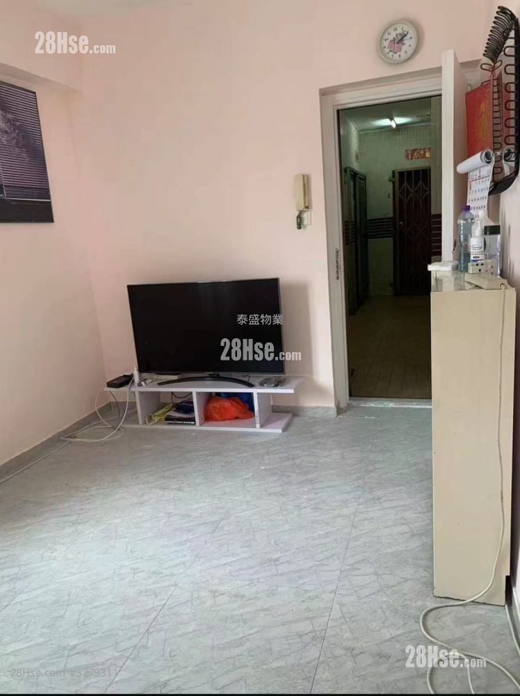 Wah Po Building Rental 1 Bedroom , 1 Bathroom 305 ft²