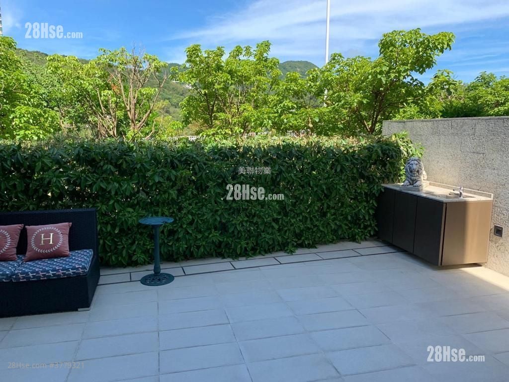 Savannah Sell 4 Bedrooms , 5+ Bathrooms 1,985 ft²