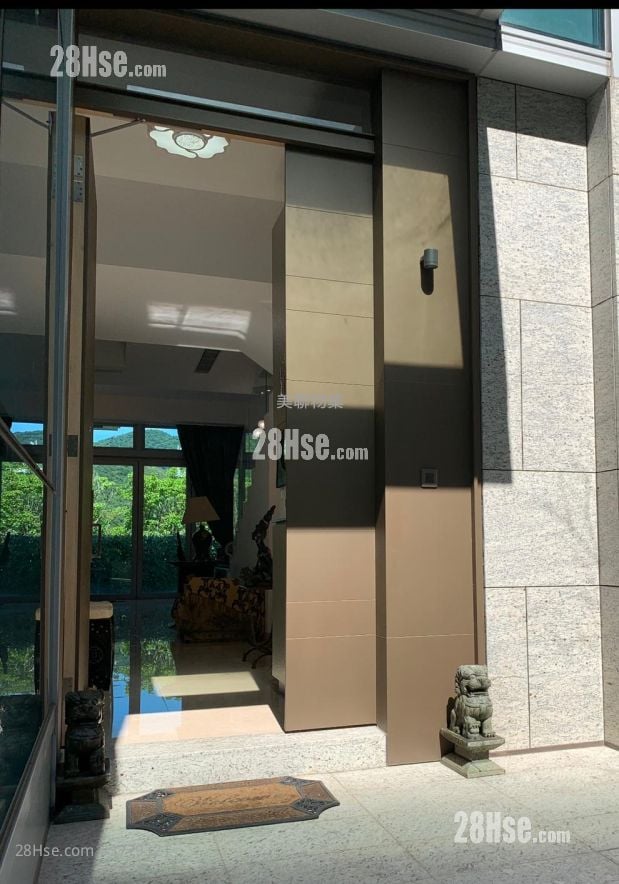 Savannah Sell 4 Bedrooms , 5+ Bathrooms 1,985 ft²