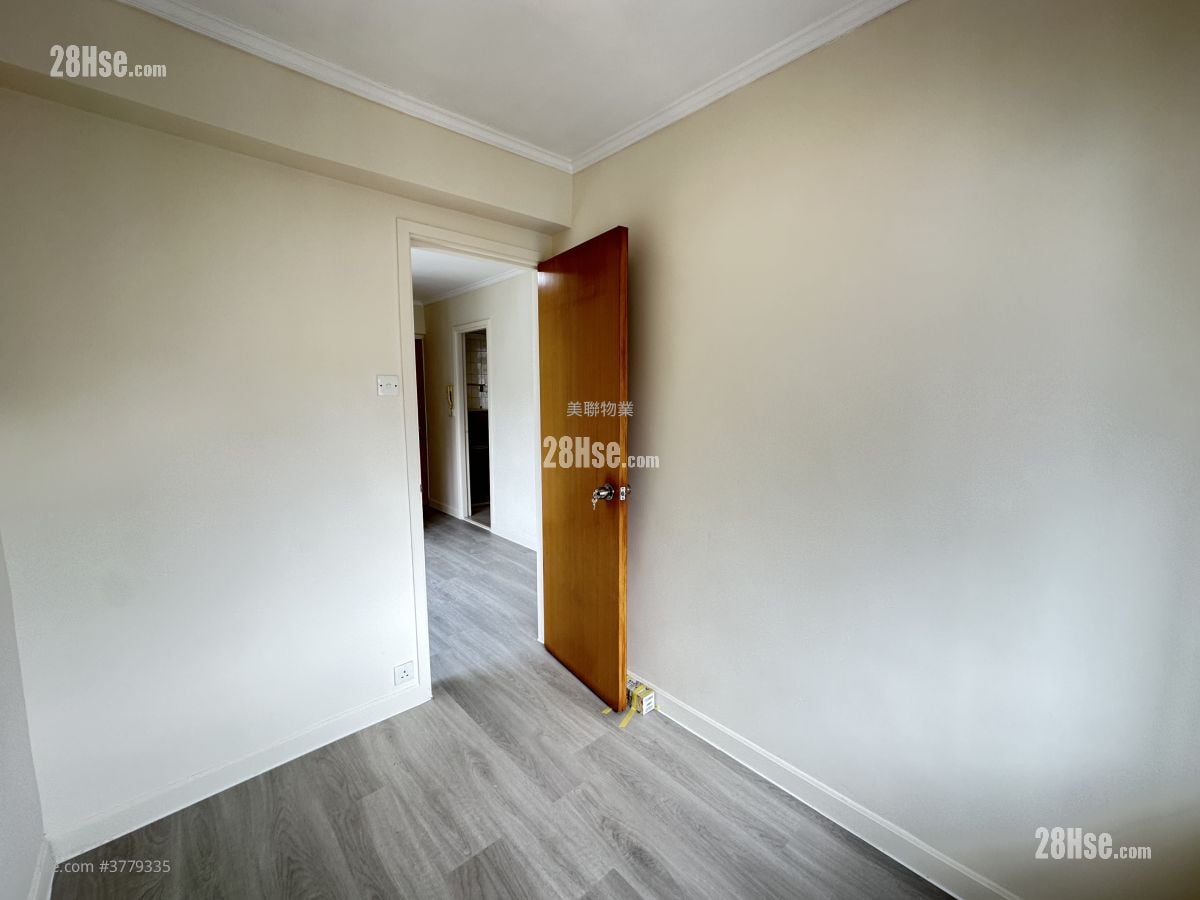 City One Shatin Sell 2 Bedrooms , 1 Bathroom 304 ft²