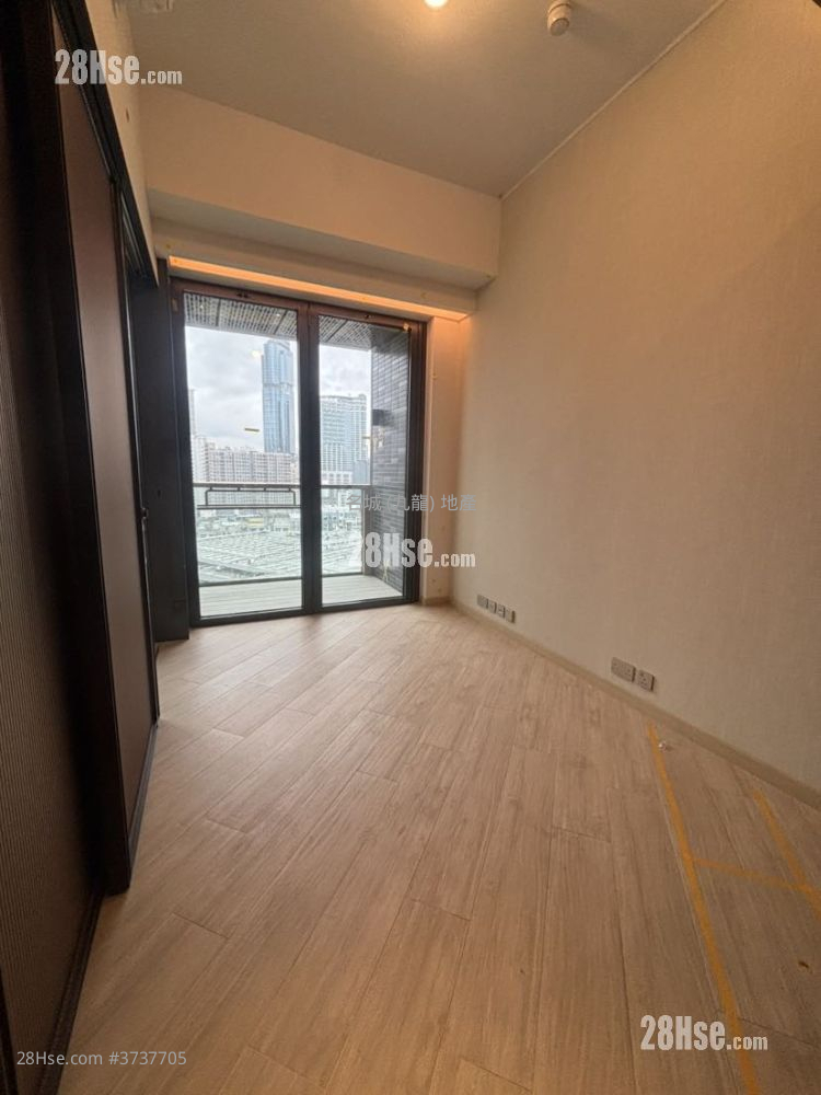 Gateway Square Mile Rental 1 Bedroom , 1 Bathroom 272 ft²