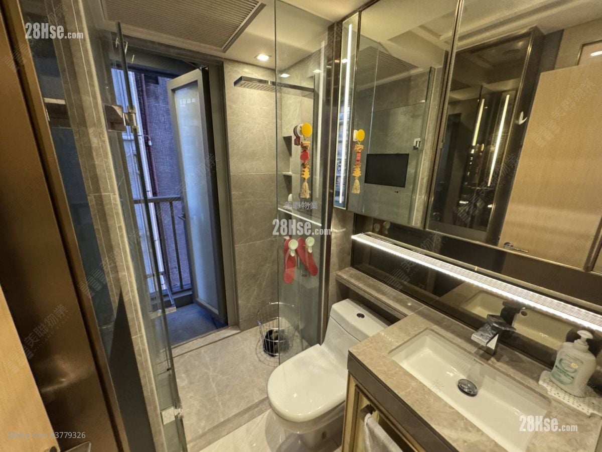 King's Hill Sell 2 Bedrooms , 1 Bathroom 508 ft²