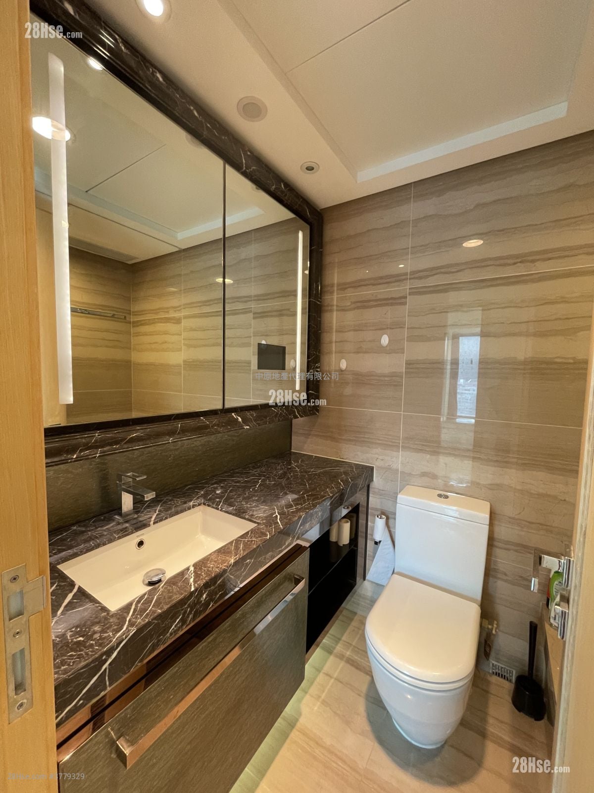 Century Gateway Sell 2 Bedrooms 488 ft²