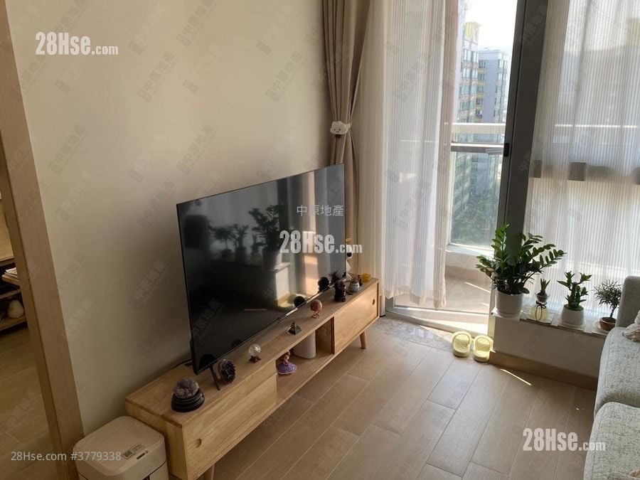 The Parkland Sell 1 Bedroom 312 ft²