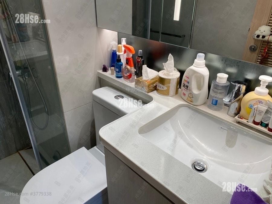 The Parkland Sell 1 Bedroom 312 ft²