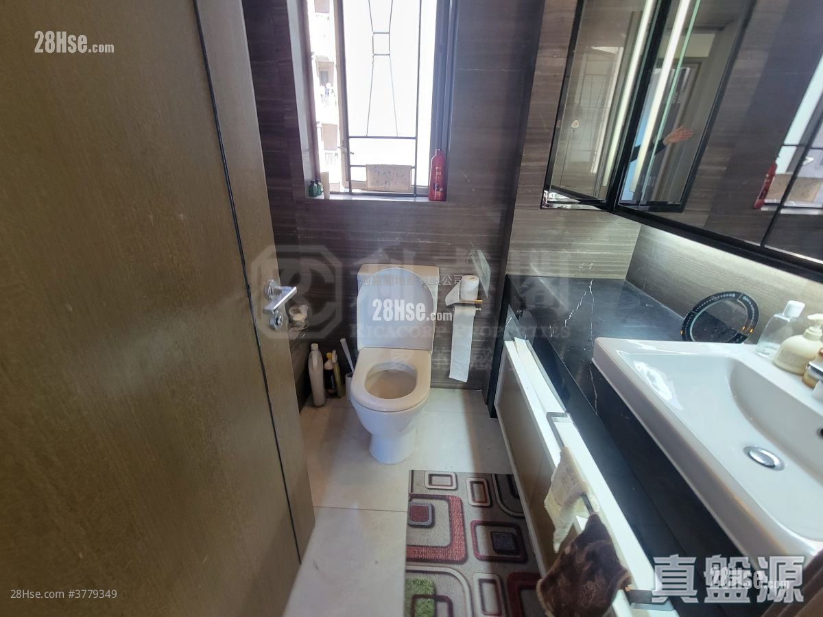 The Austin Sell 4 Bedrooms , 2 Bathrooms 1,478 ft²