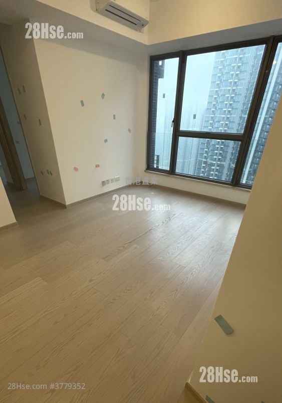 Sea To Sky Sell 2 Bedrooms , 1 Bathroom 468 ft²