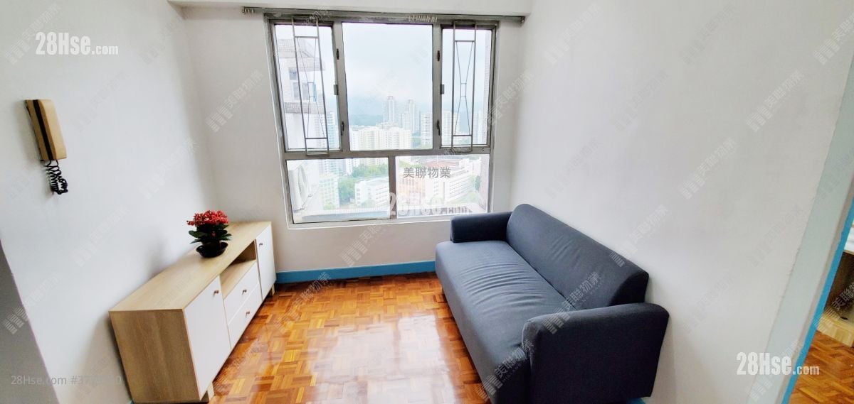 Sheungshui Town Center Sell 2 Bedrooms , 1 Bathroom 376 ft²