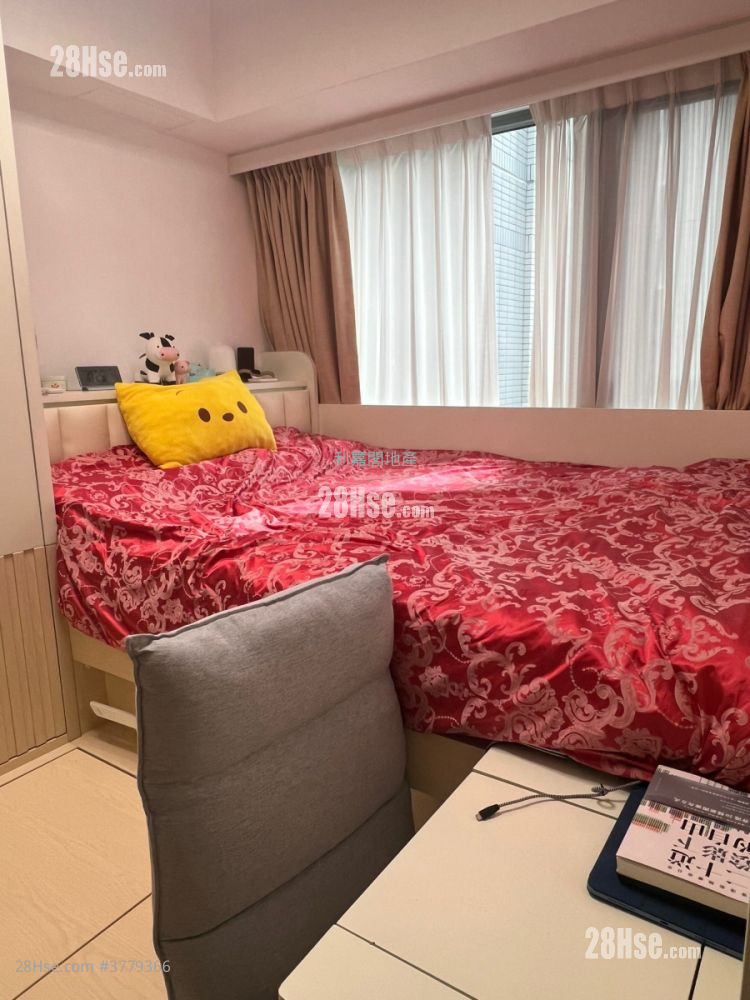 St Martin Sell 1 Bedroom , 1 Bathroom 340 ft²