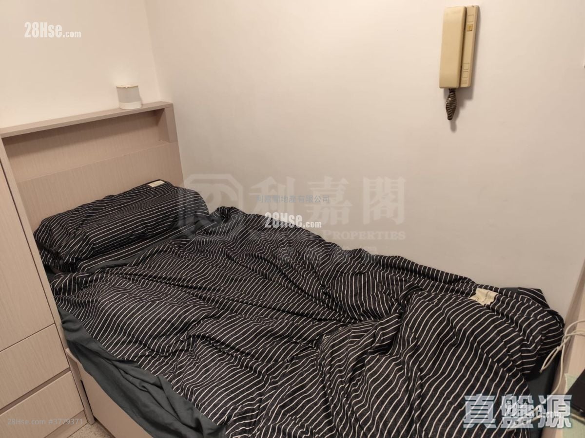 Tin Lai Court Sell 1 Bedroom , 1 Bathroom 213 ft²