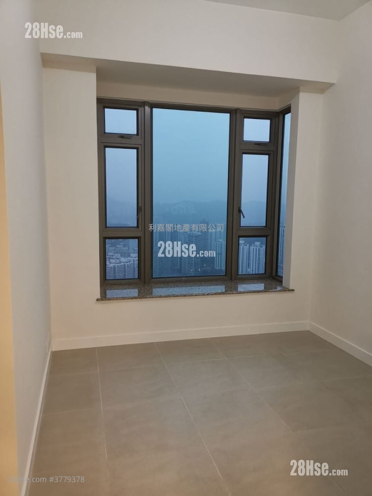 The Cairnhill Sell 4 Bedrooms , 3 Bathrooms 1,158 ft²