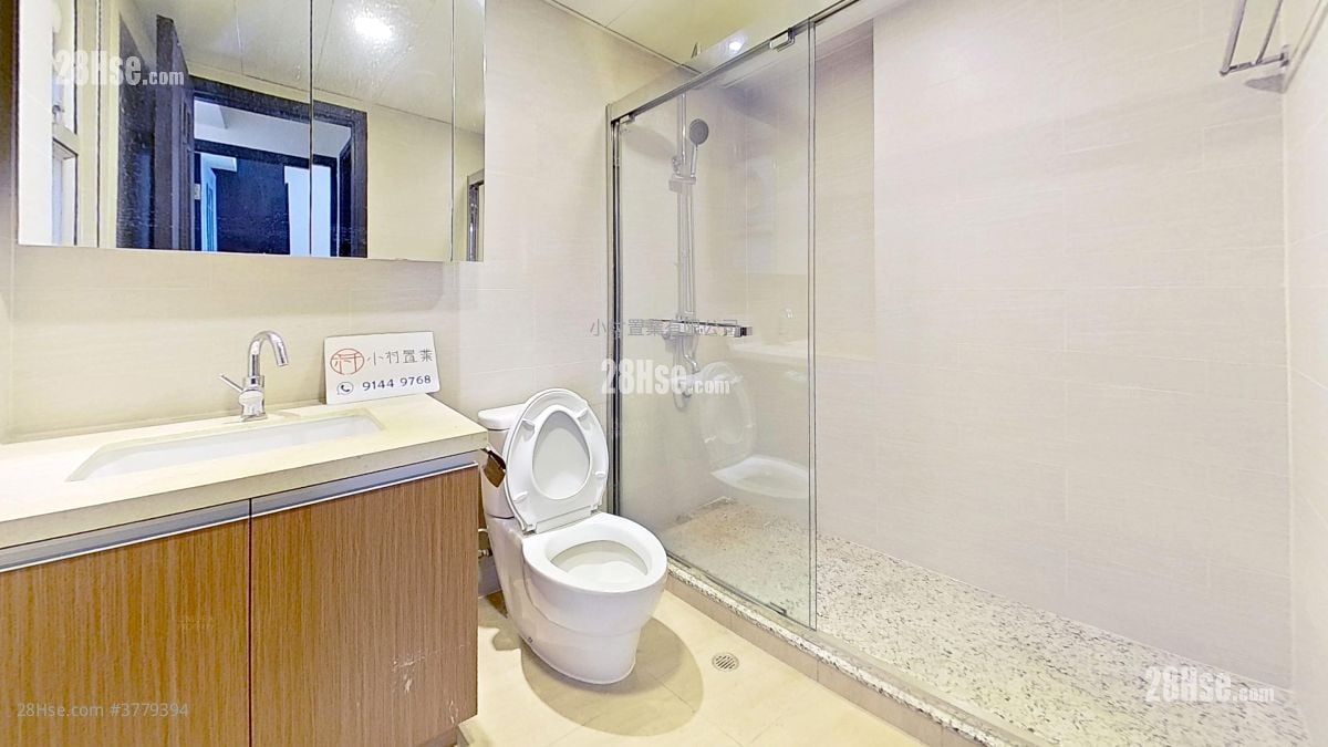 浴室: 帝銮阁 租盘 2 房 , 1 浴室 778 平方尺