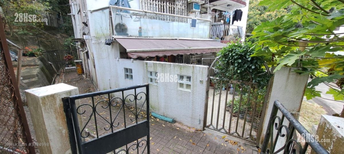Kak Tin Village Sell 2 Bedrooms , 1 Bathroom 700 ft²