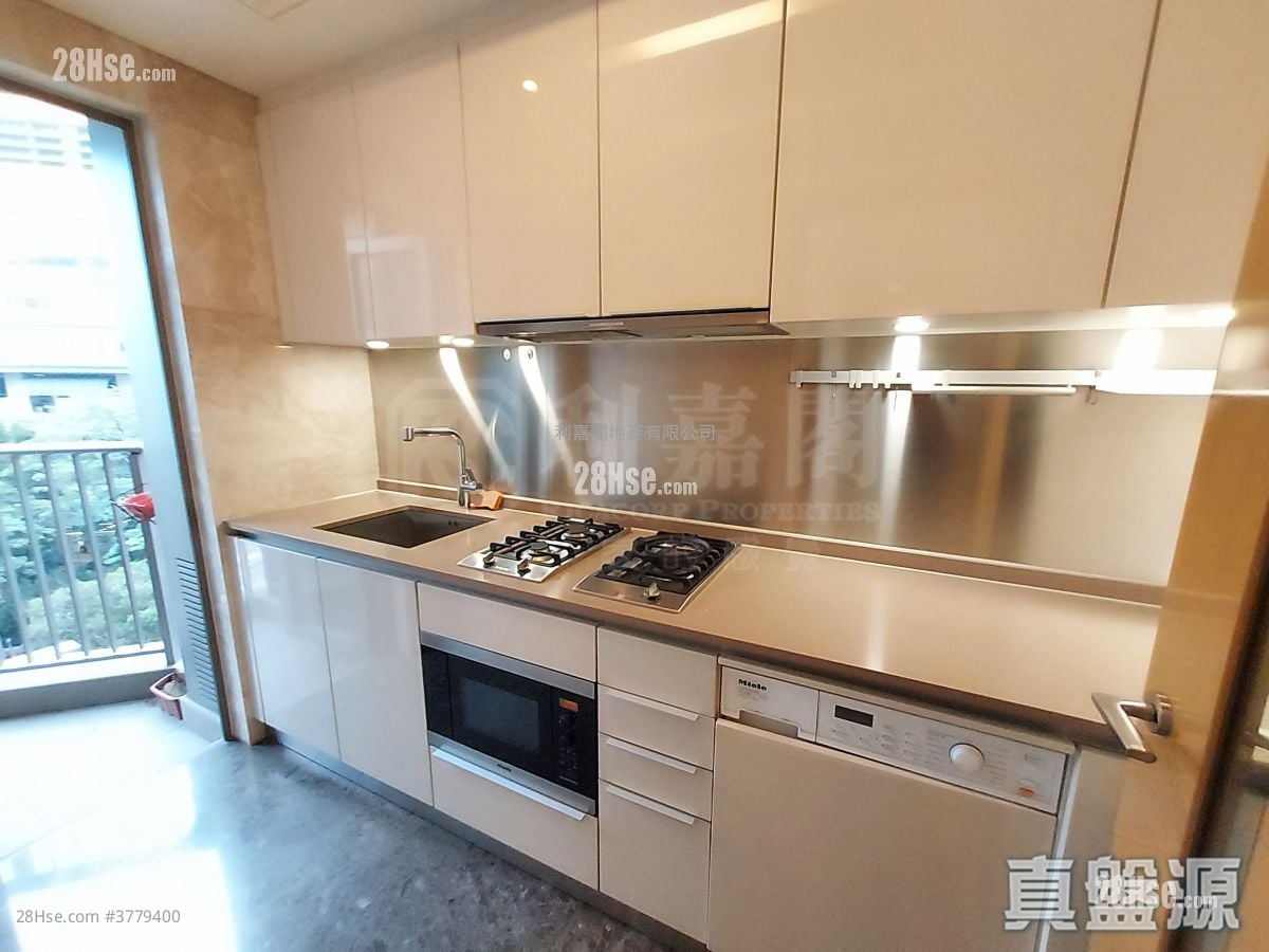 Grand Austin Rental 2 Bedrooms , 2 Bathrooms 580 ft²