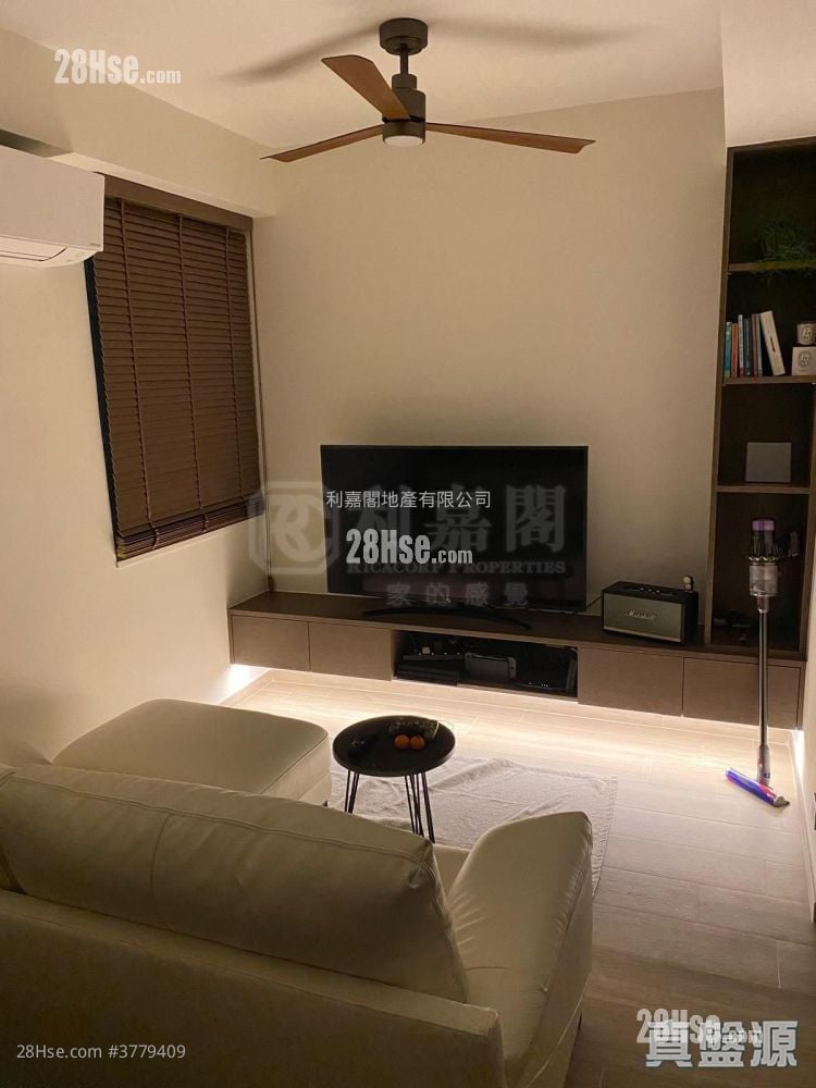 Bauhinia Garden Sell 2 Bedrooms 427 ft²