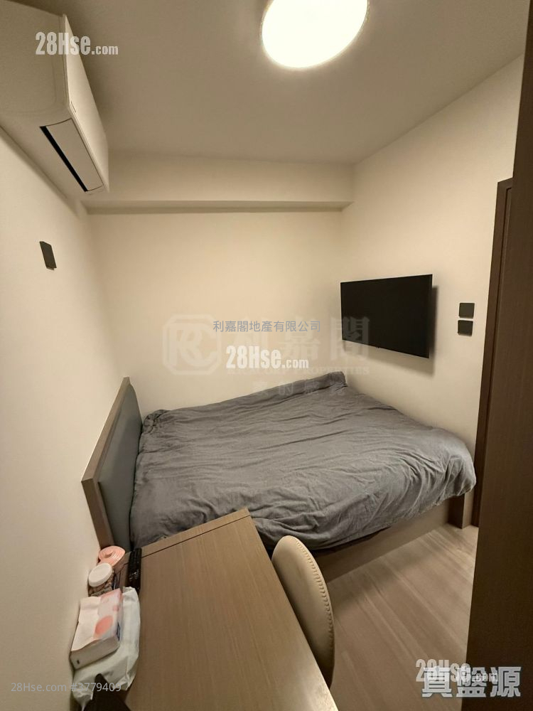 Bauhinia Garden Sell 2 Bedrooms 427 ft²