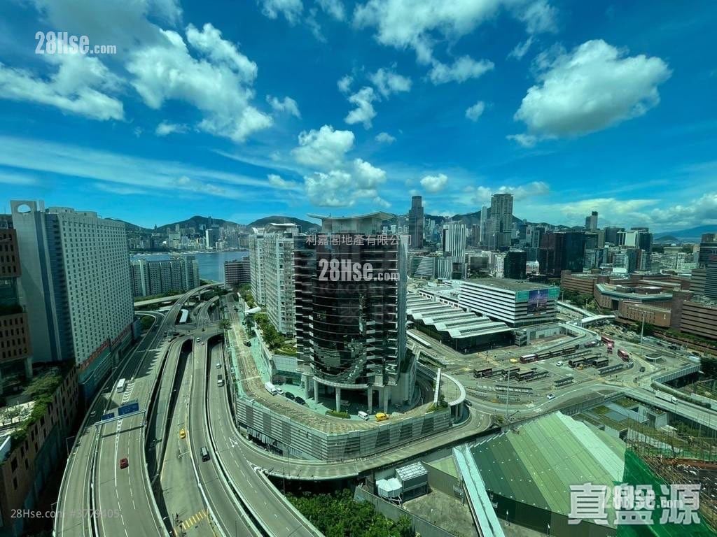 Royal Peninsula Sell 3 Bedrooms 1,043 ft²