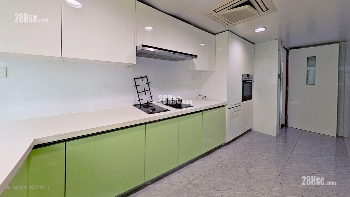 kitchen: Villa Cecil Rental 3 Bedrooms , 2 Bathrooms 962 ft²