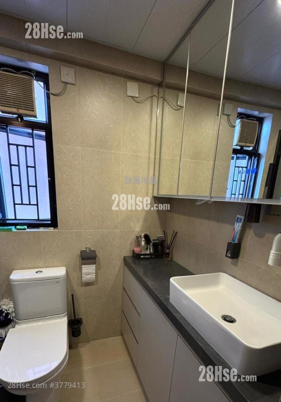 Highland Park Sell 3 Bedrooms 582 ft²