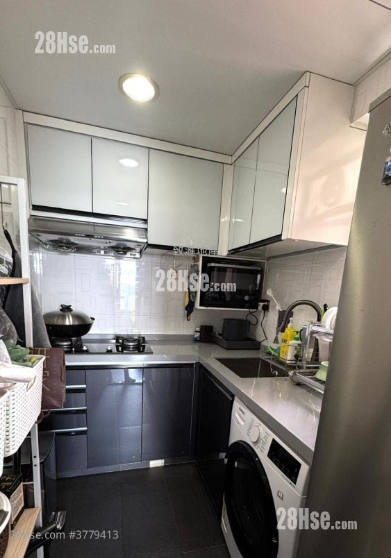 Highland Park Sell 3 Bedrooms 582 ft²