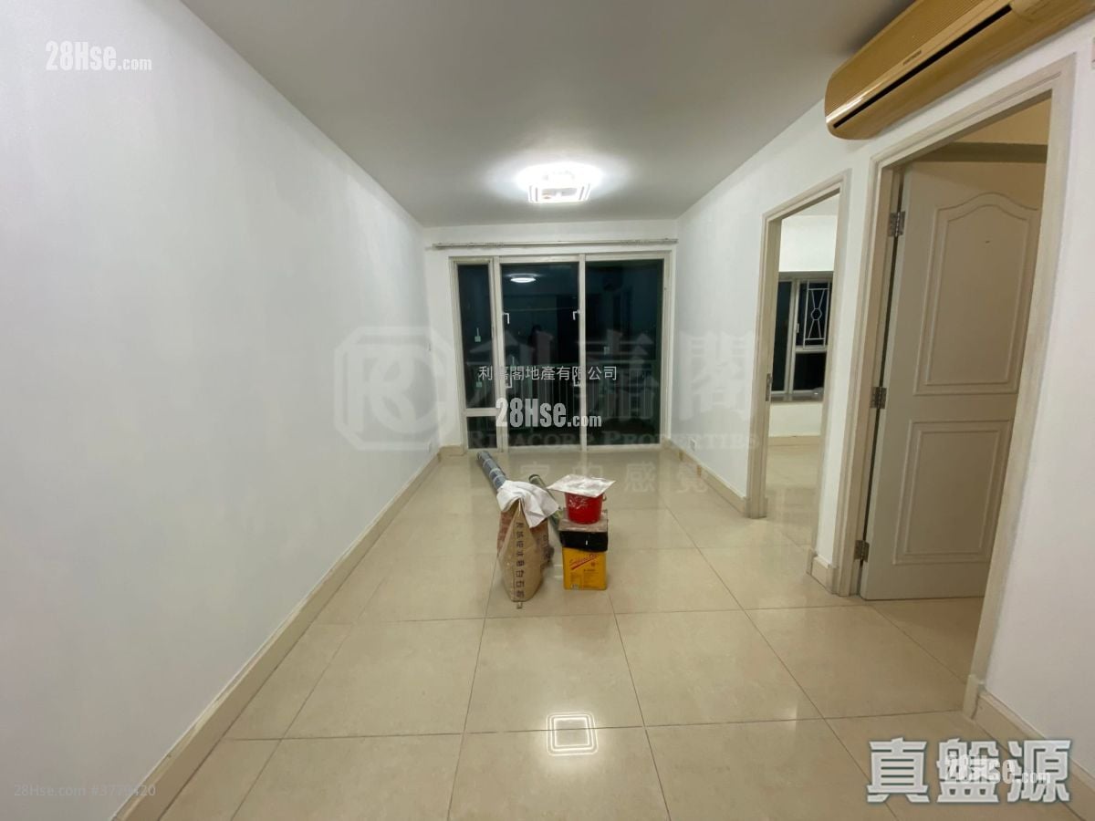 Central Park Towers Sell 2 Bedrooms , 1 Bathroom 493 ft²