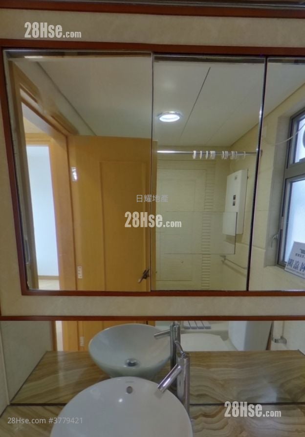 Harbour Green Rental 2 Bedrooms , 1 Bathroom 473 ft²