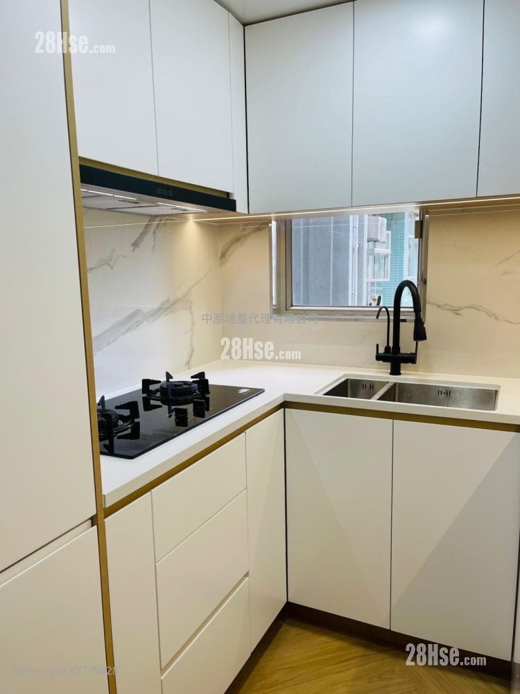 Ching Wang Court Sell 2 Bedrooms , 1 Bathroom 506 ft²