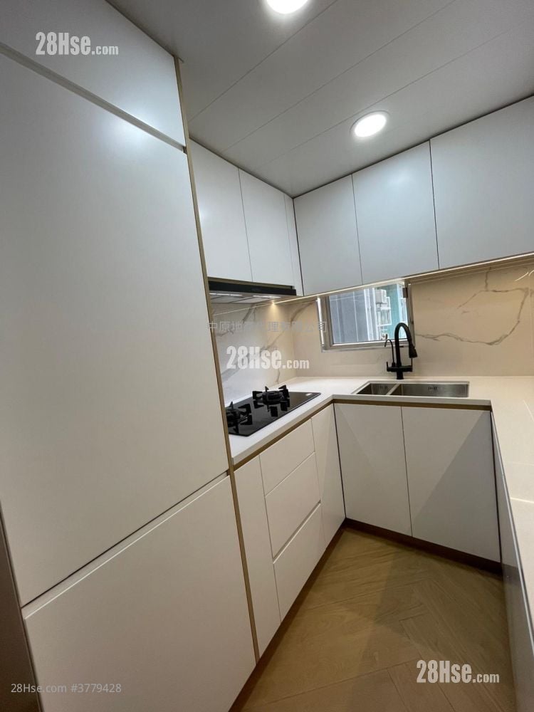 Ching Wang Court Sell 2 Bedrooms , 1 Bathroom 506 ft²