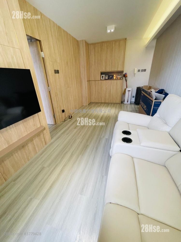 Ching Wang Court Sell 2 Bedrooms , 1 Bathroom 506 ft²