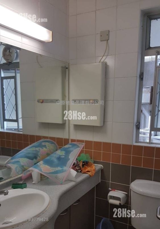 Ching Wang Court Sell 2 Bedrooms , 1 Bathroom 506 ft²